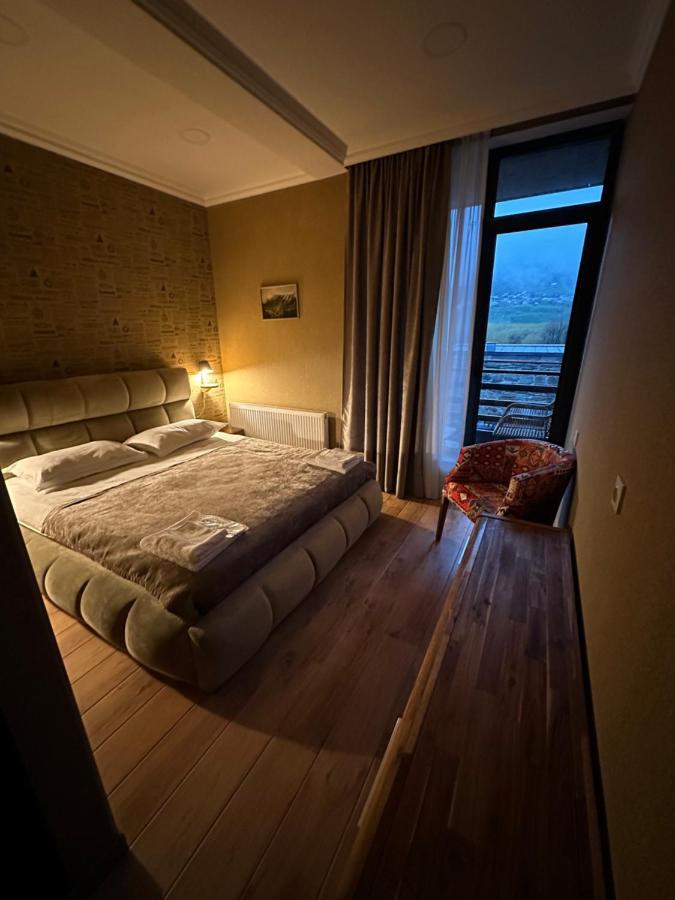 Old District Hotel Kazbegi Bagian luar foto