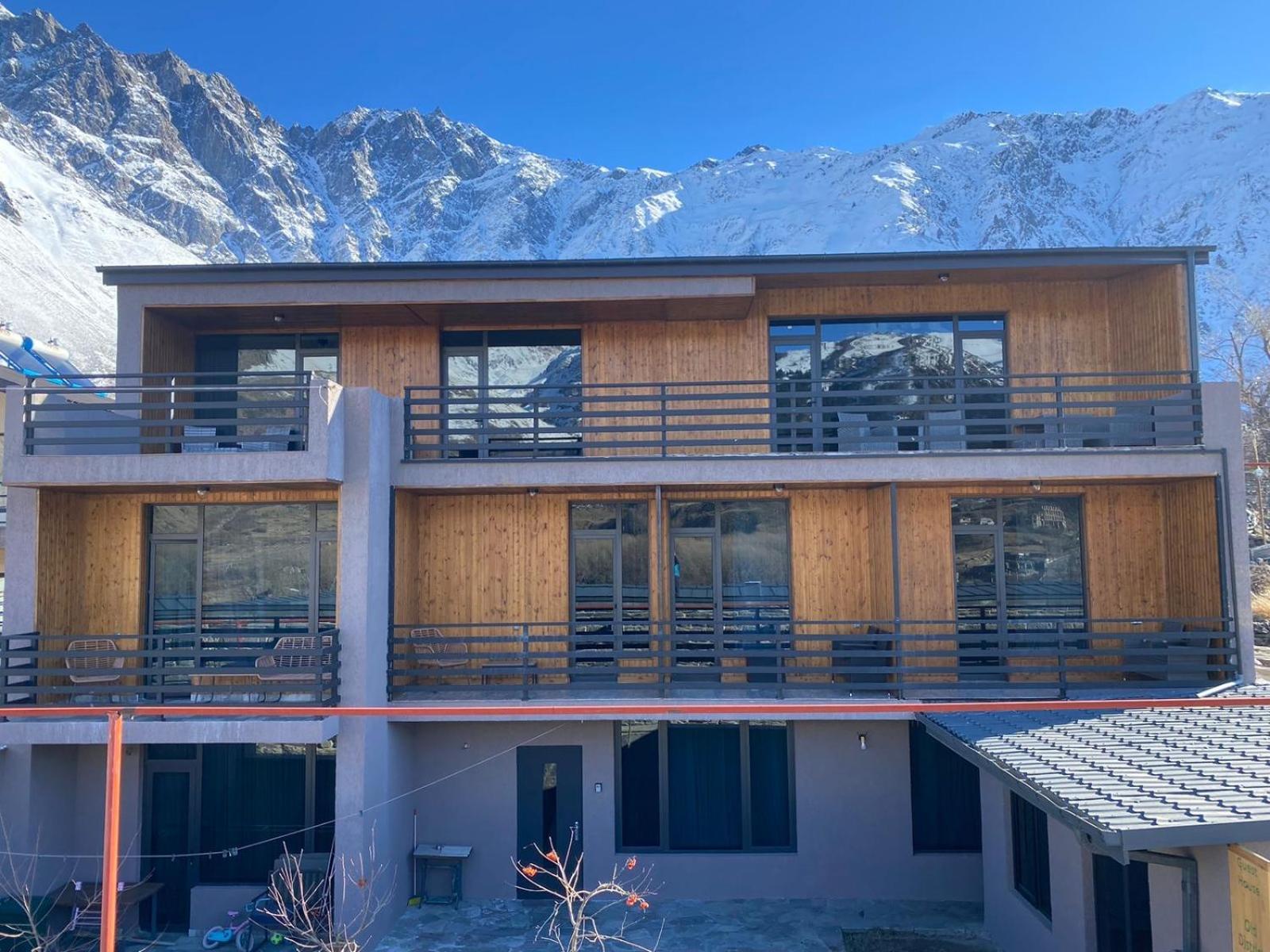 Old District Hotel Kazbegi Bagian luar foto