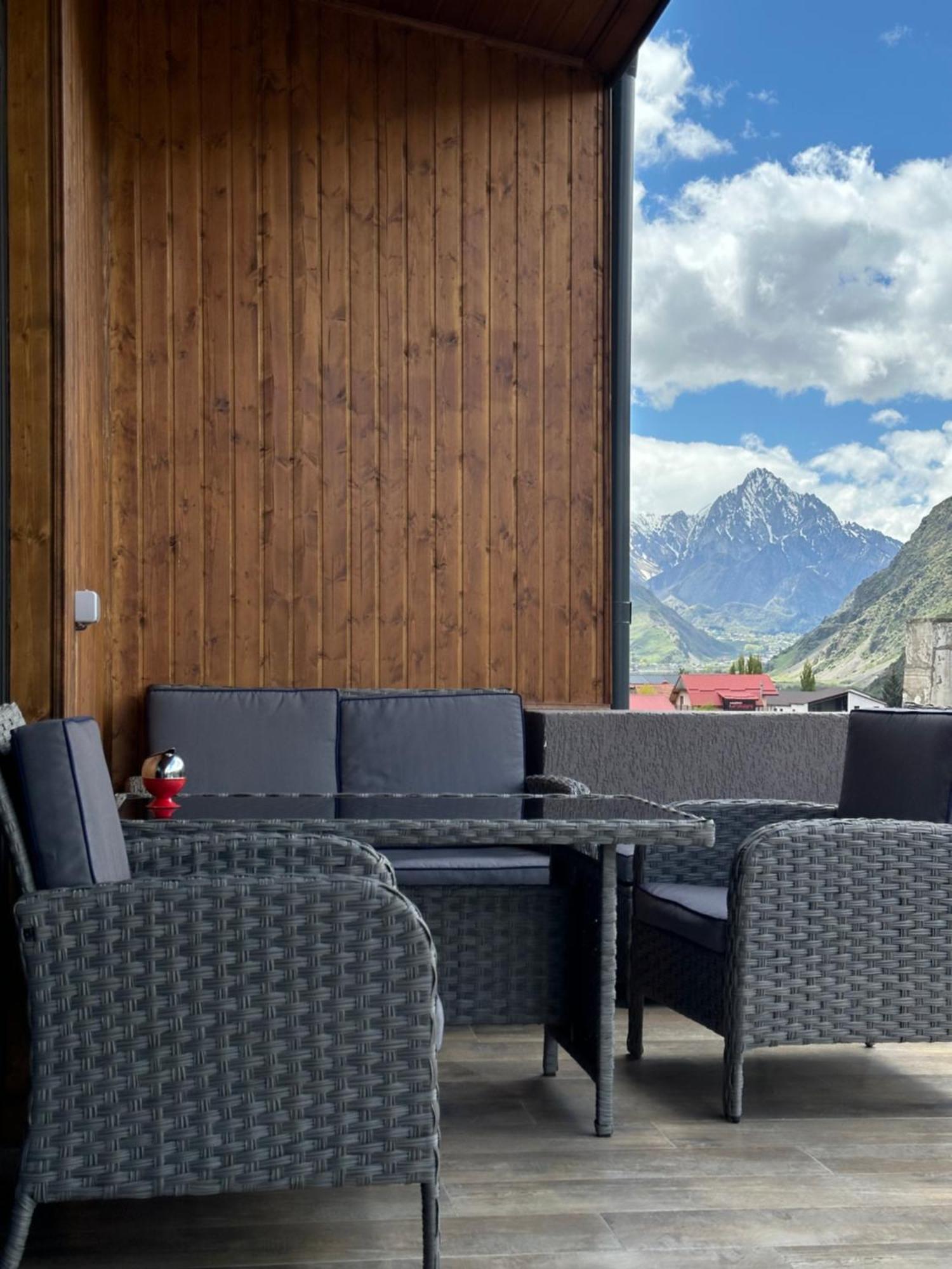 Old District Hotel Kazbegi Bagian luar foto
